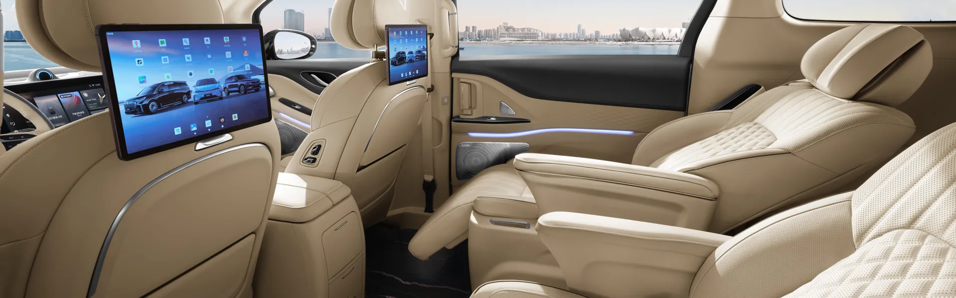 আমাদের সাথে যোগাযোগ করুন